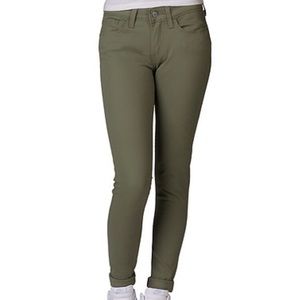 Levi’s Super Skinny Jean 28